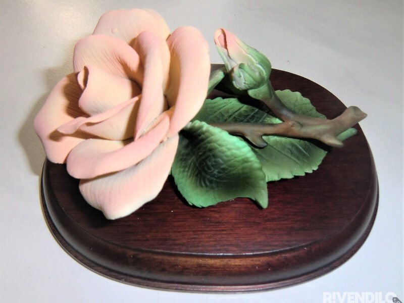 Rose in ceramica